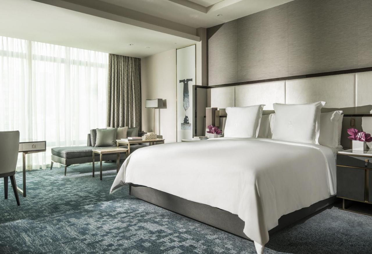 Four Seasons 5*