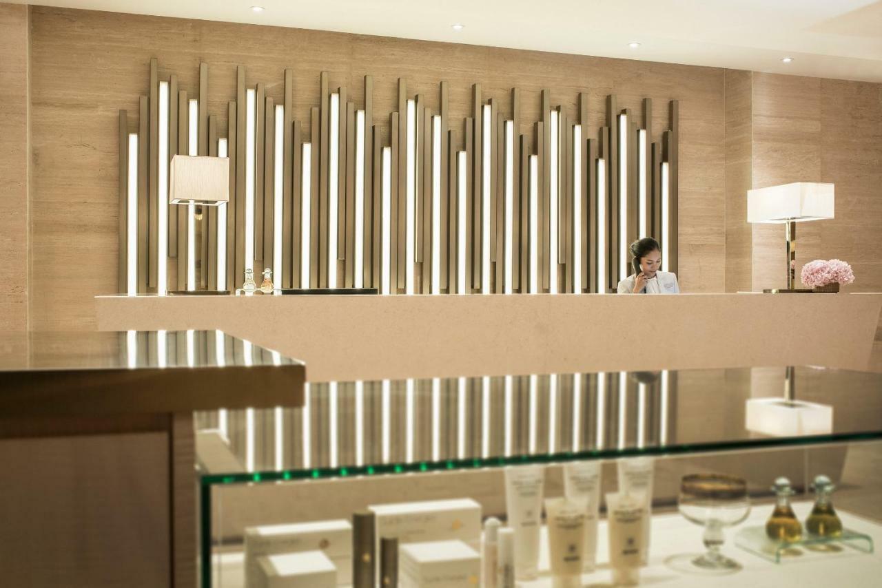 Four Seasons Hotel